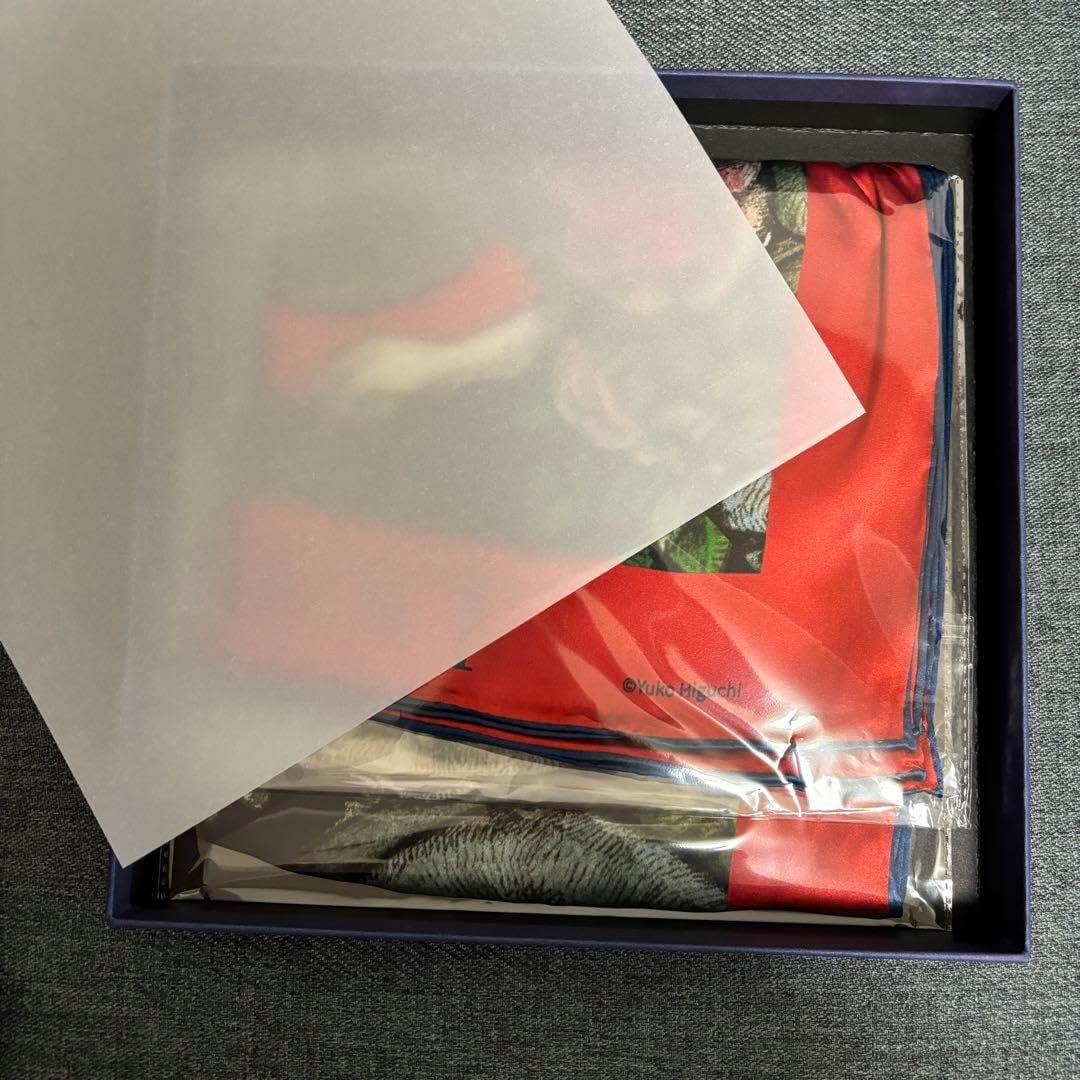 ノーブランド品樋口裕子ヒグチユウコ台湾限定シルクスカーフ